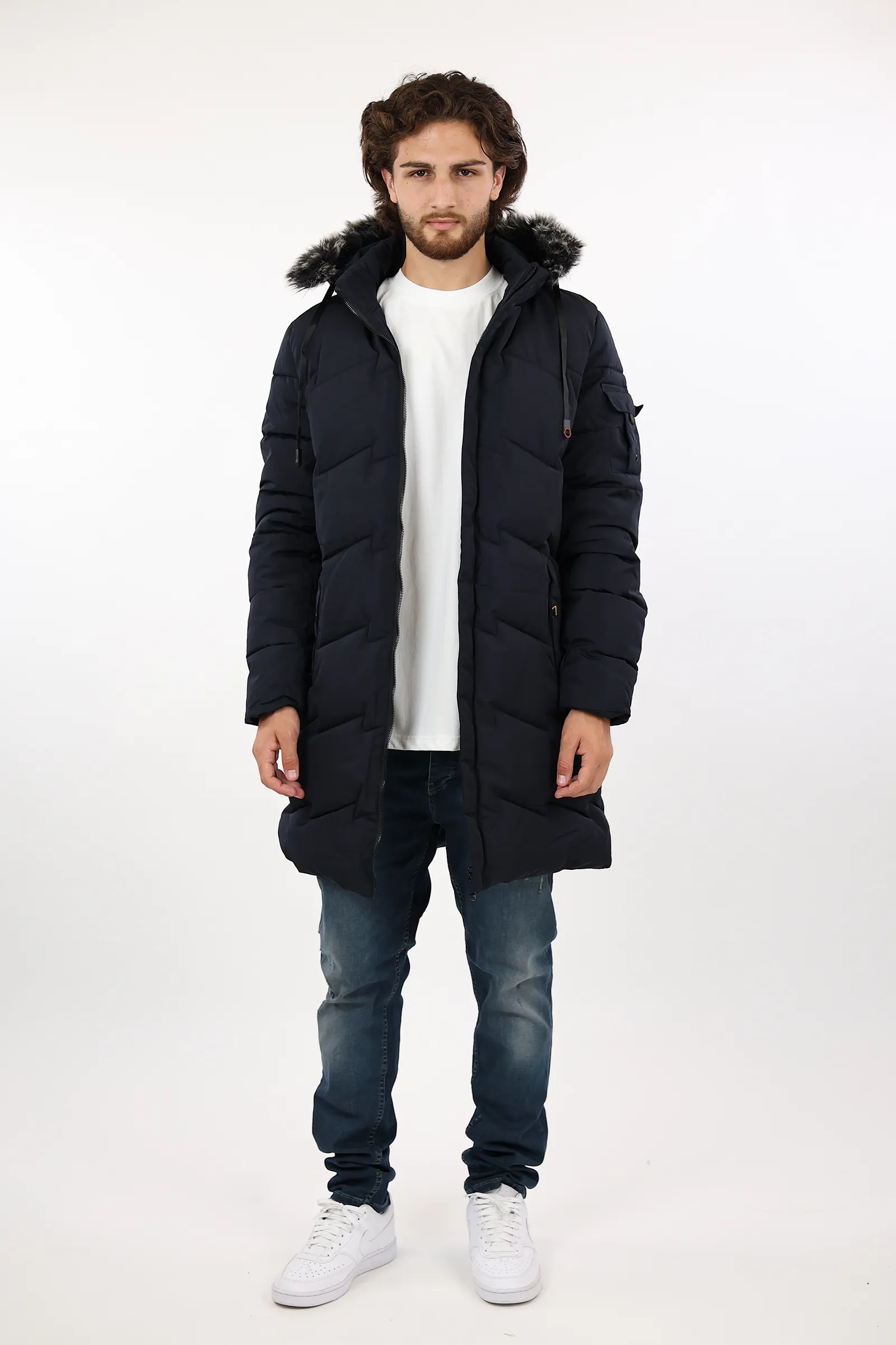JAKNE - Image 5
