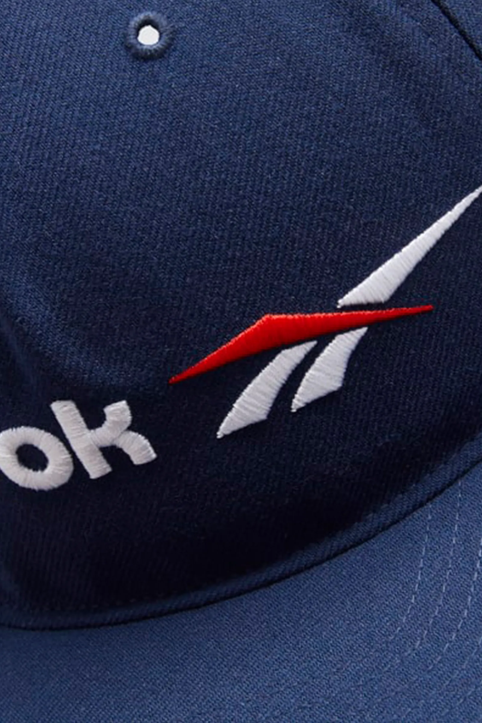 KAPEL REEBOK FP7942 Classics Vector Flat Peak cap - Image 3
