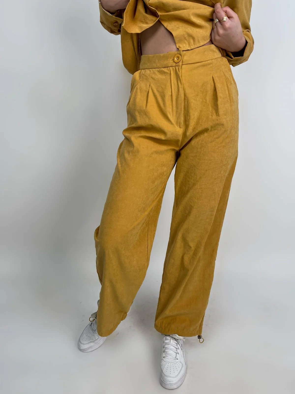 Pantallona sleek - Image 3
