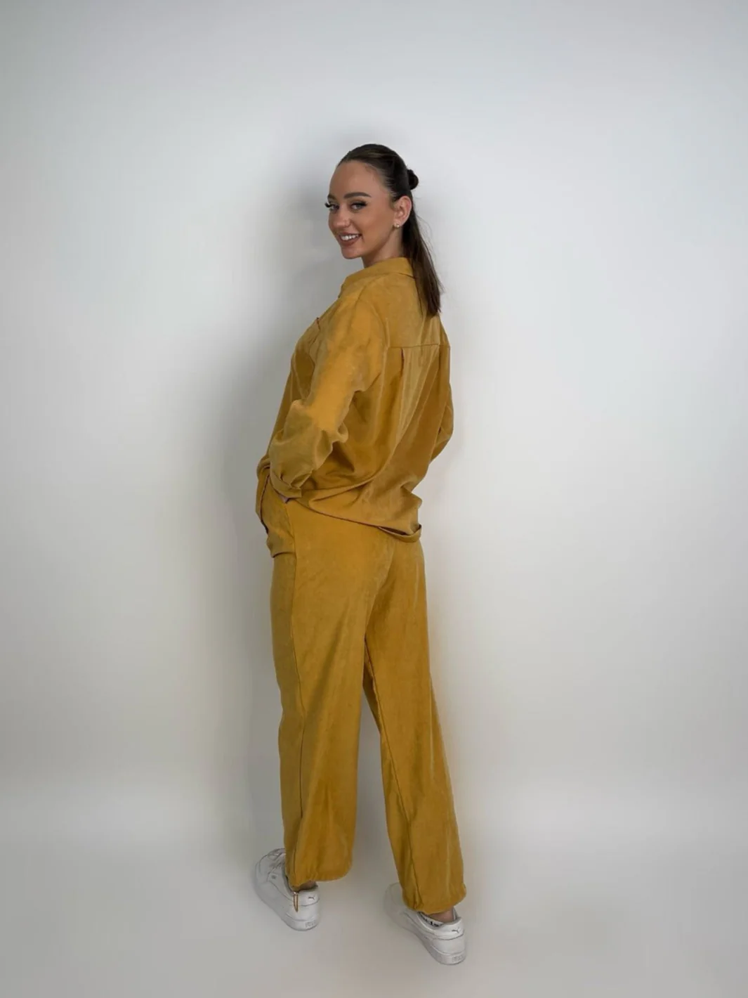 Pantallona sleek - Image 4