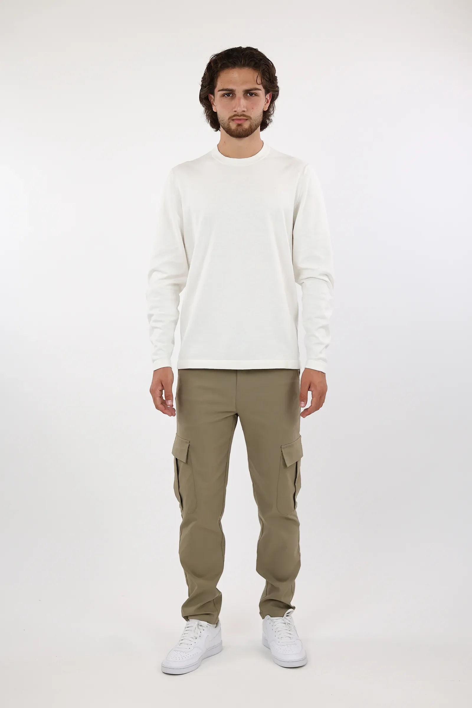 Pantallona fine line - Image 8
