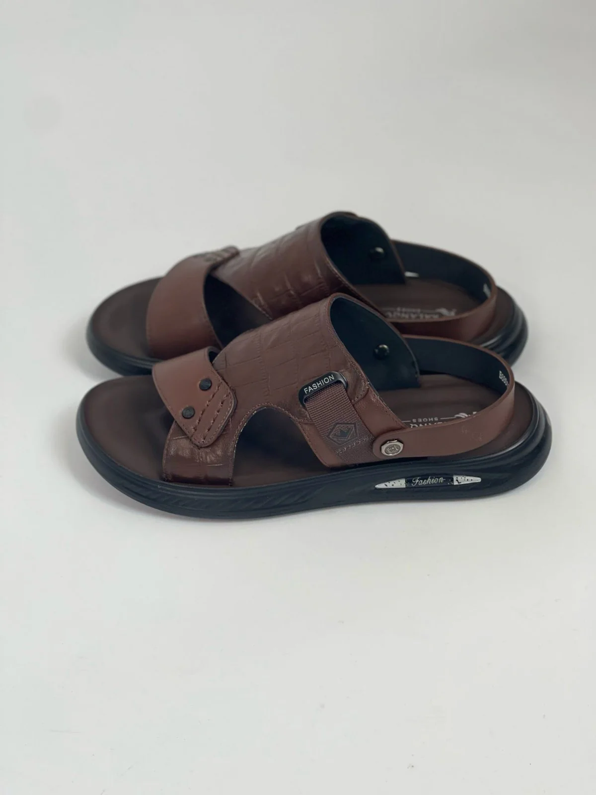 SANDALE - Image 2