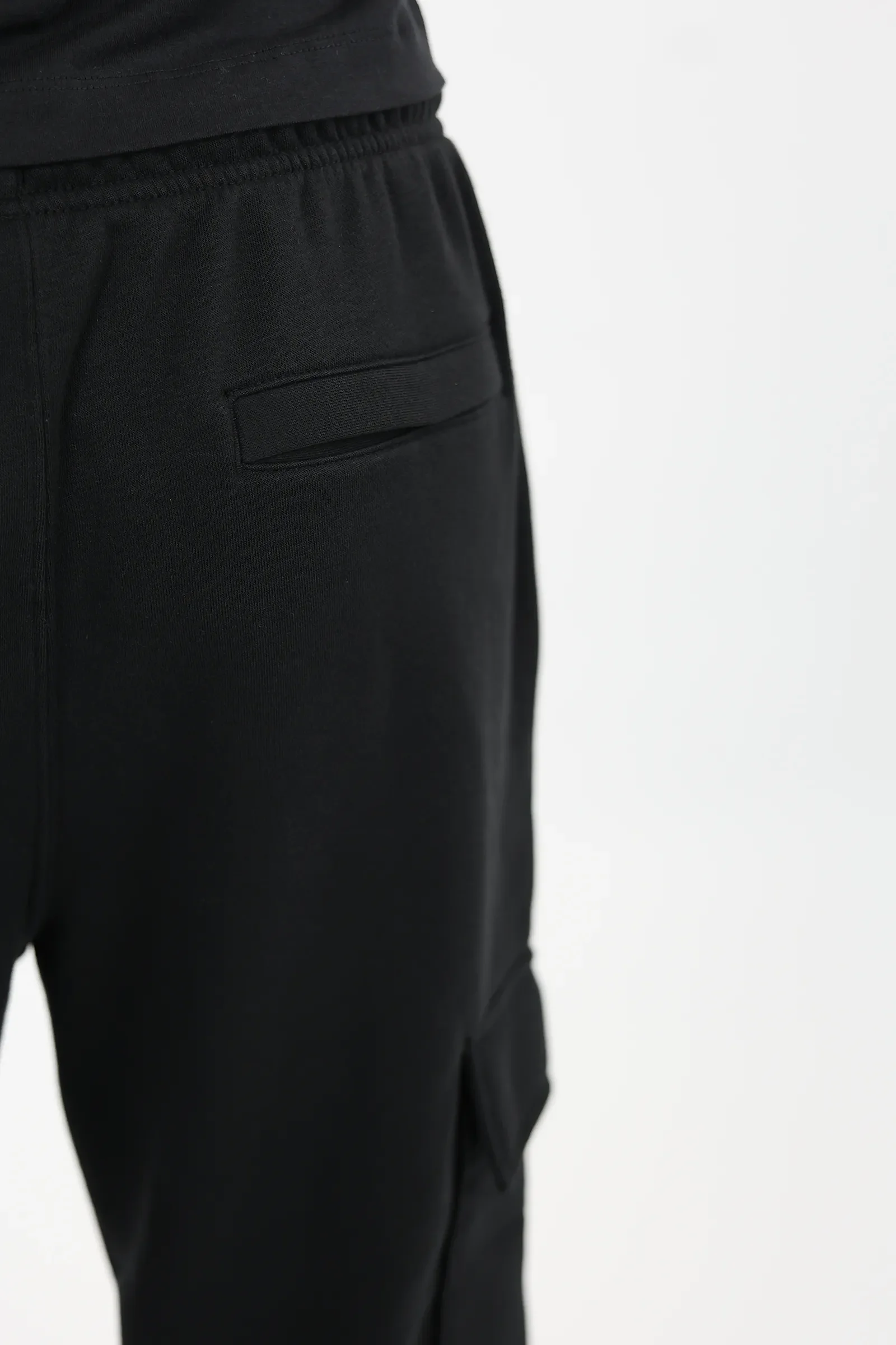 TRENERKA NIKE CLUB FLEECE CARGO FN3805-010 - Image 4