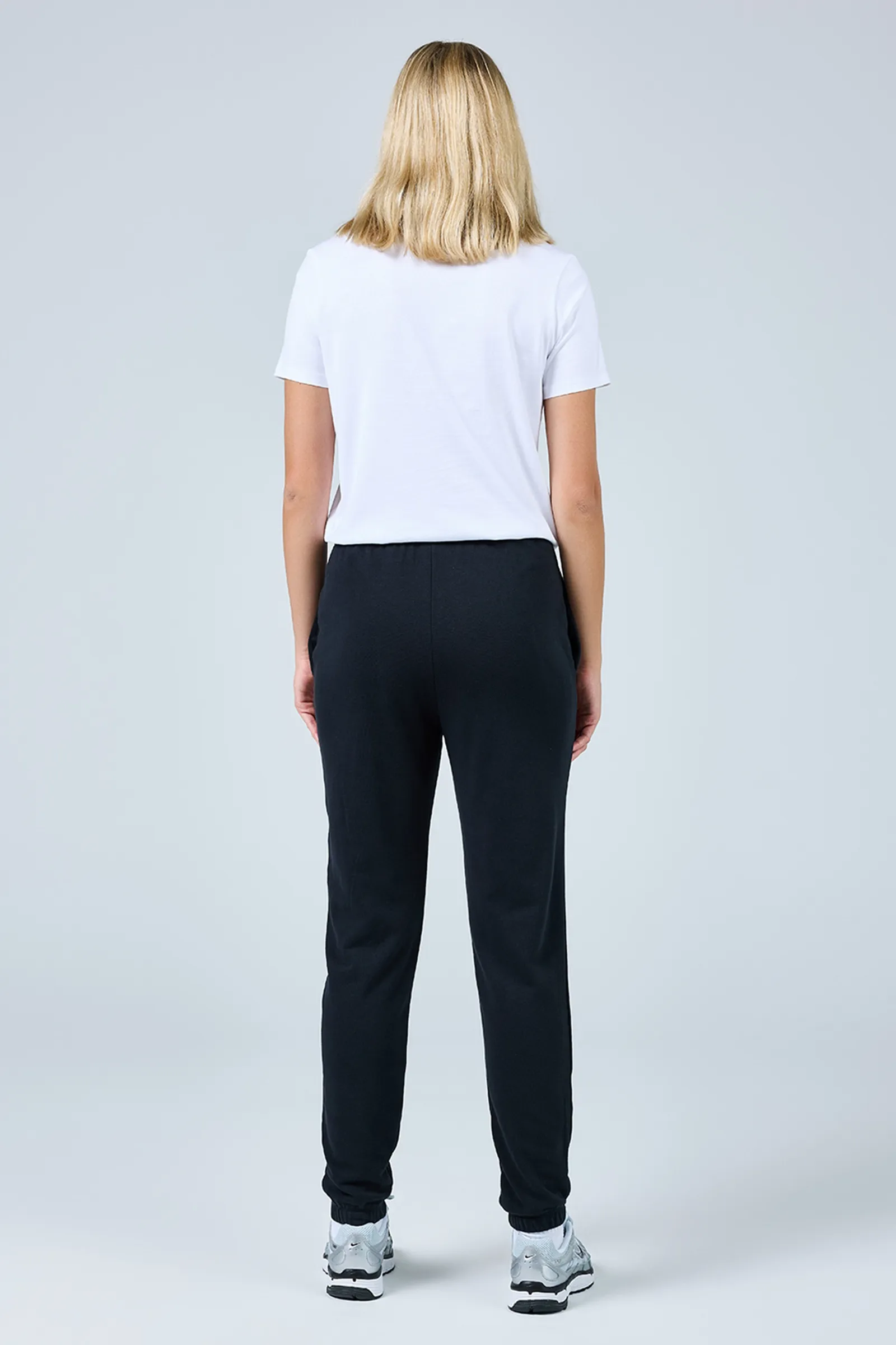 trenerka NIKE Terry Slim-Fit French Terry Fabric Women's Black Tracksuit Bottoms  FN2434-010 - Image 4